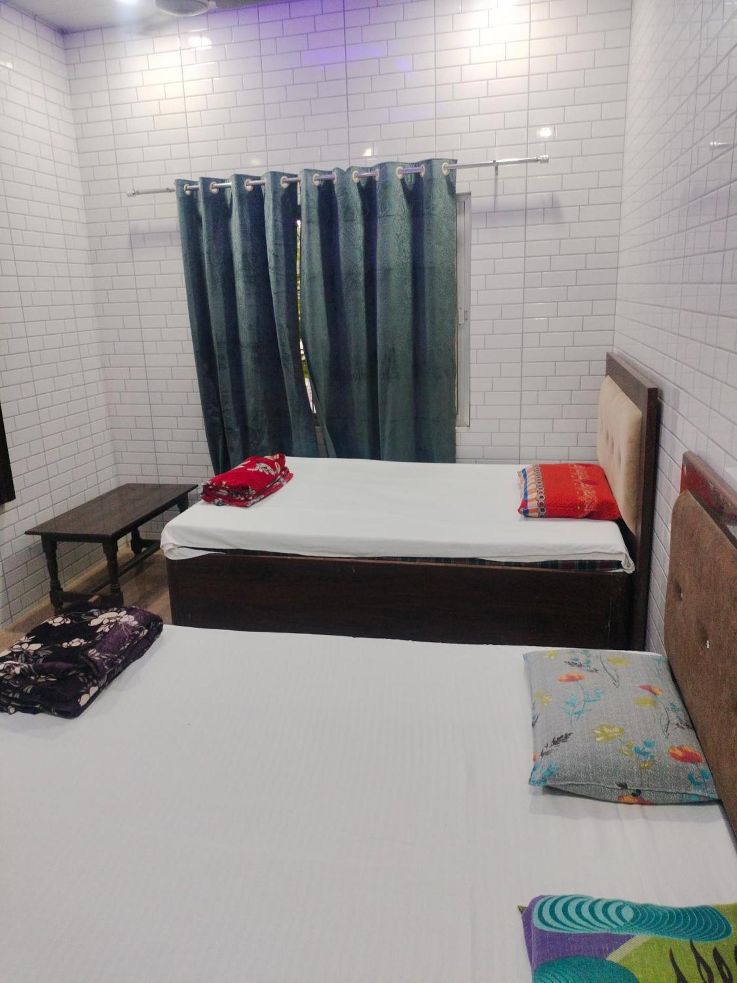 Homestay Vrindavan Homestay *