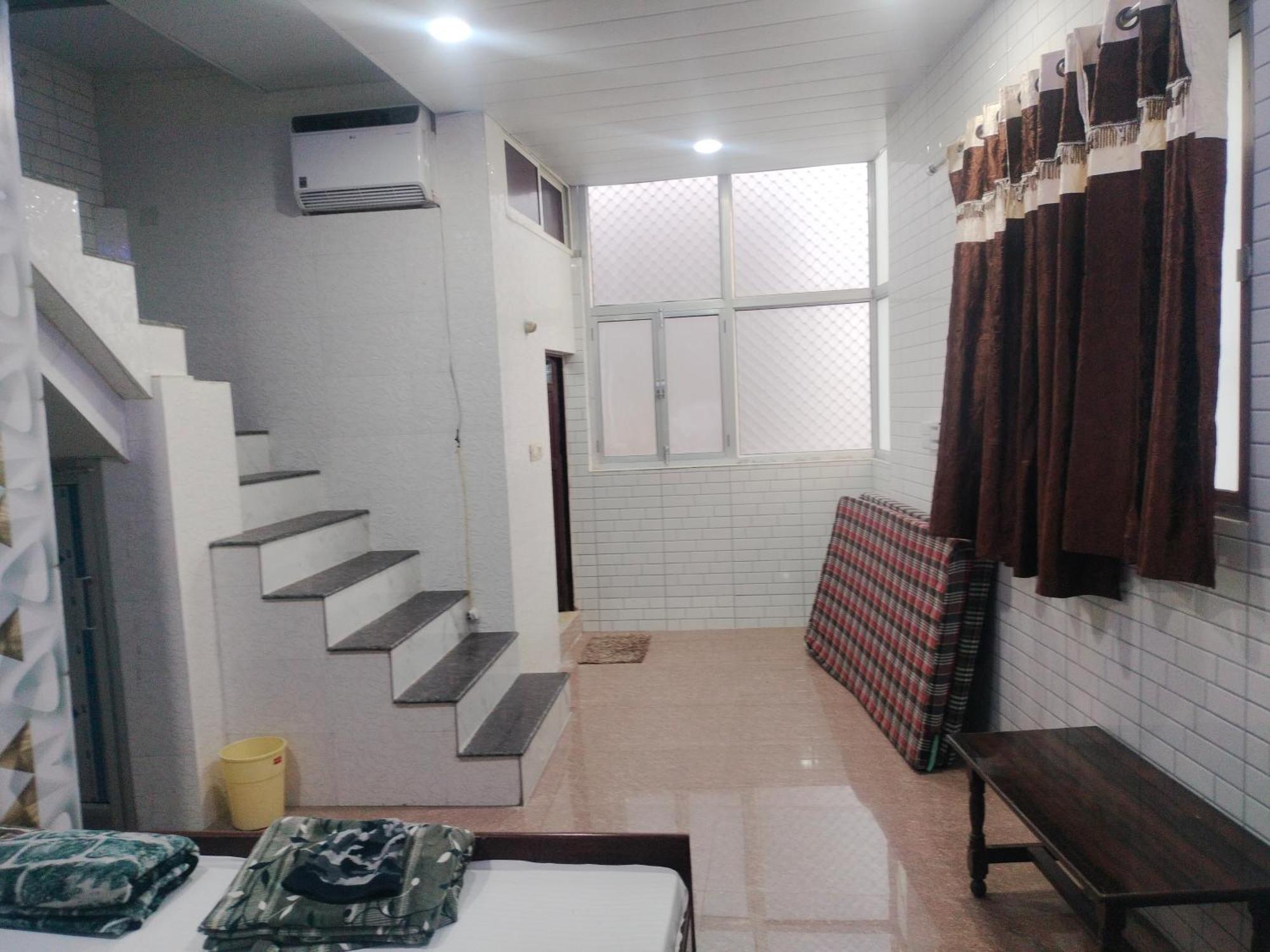 Homestay Vrindavan Homestay *